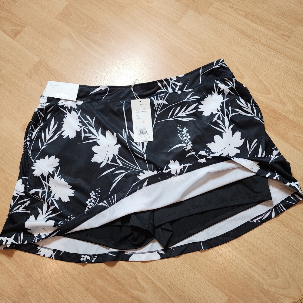 NWT Lady Hagen Flounce Skort Black White Floral Pull On Stretch Women's Size XXL